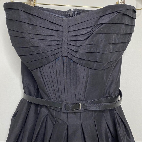 WHBM Black Strapless Classic Pleated Darted Cocktail Dress Women's Size 2‎ - Picture 3 of 7